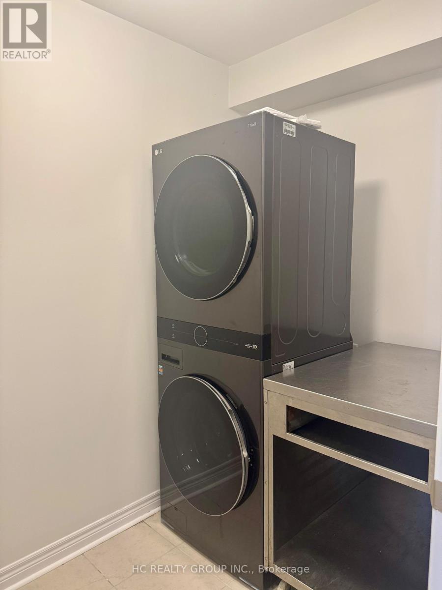 112 Robert Eaton Avenue W, Markham, ON - Indoor Photo Showing Laundry Room