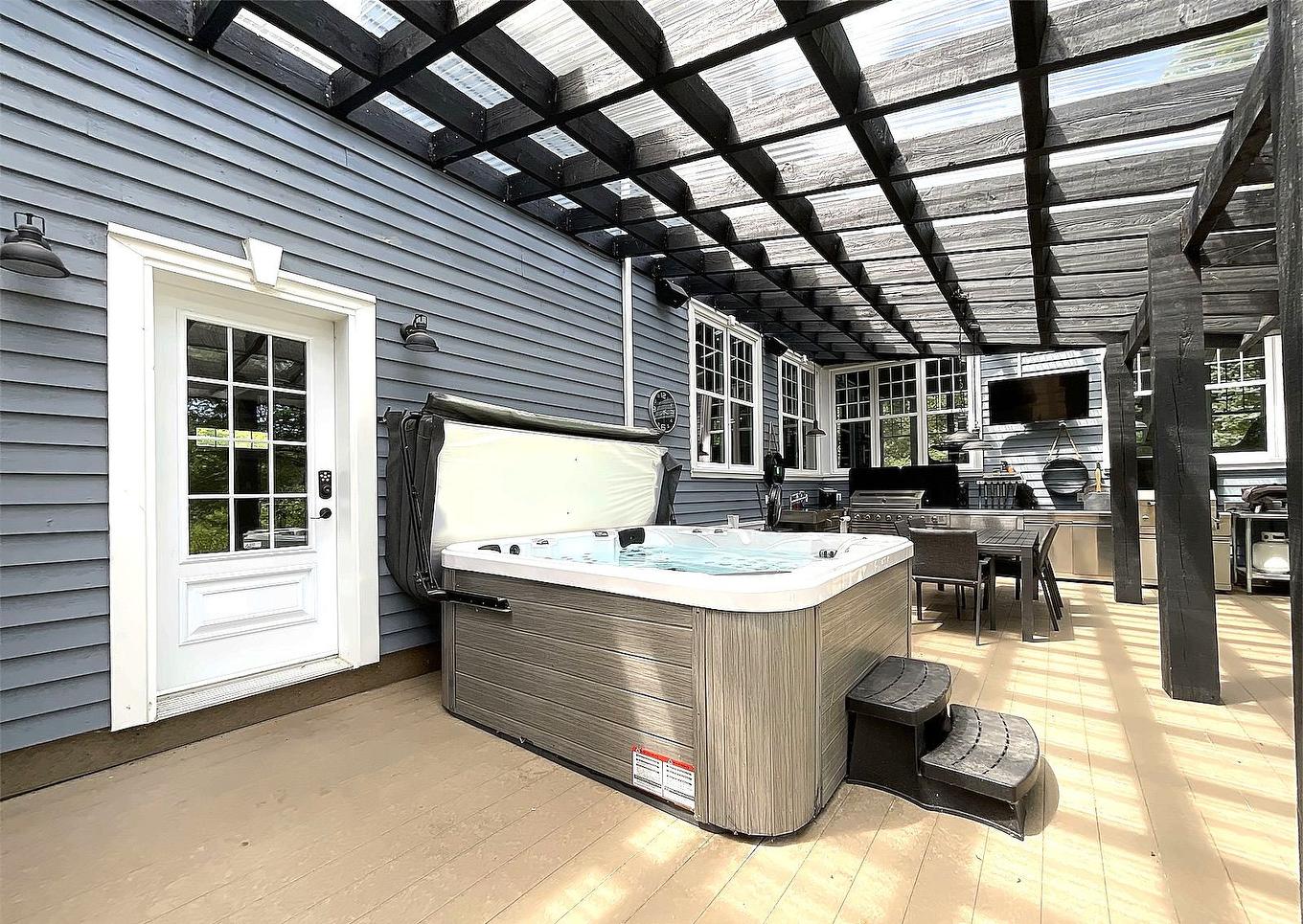 Patio - 10 Rue De L'Aqueduc, Saint-Alphonse-Rodriguez, QC - Outdoor