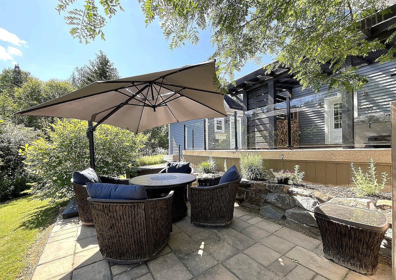 Patio - 10 Rue De L'Aqueduc, Saint-Alphonse-Rodriguez, QC - Outdoor With Deck Patio Veranda