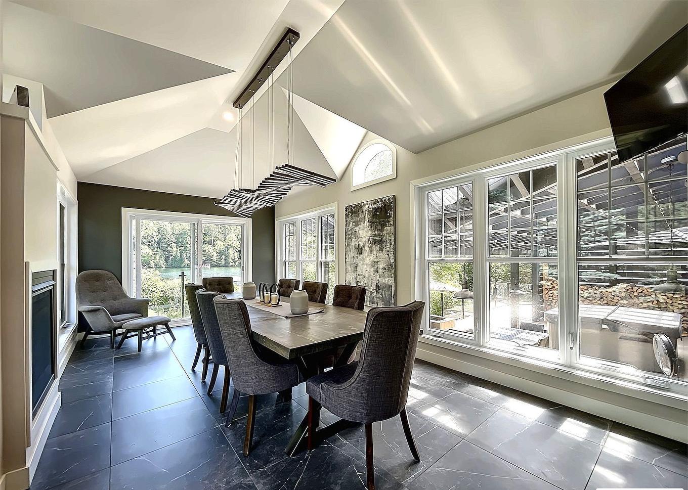 Dining room - 10 Rue De L'Aqueduc, Saint-Alphonse-Rodriguez, QC - Indoor Photo Showing Dining Room