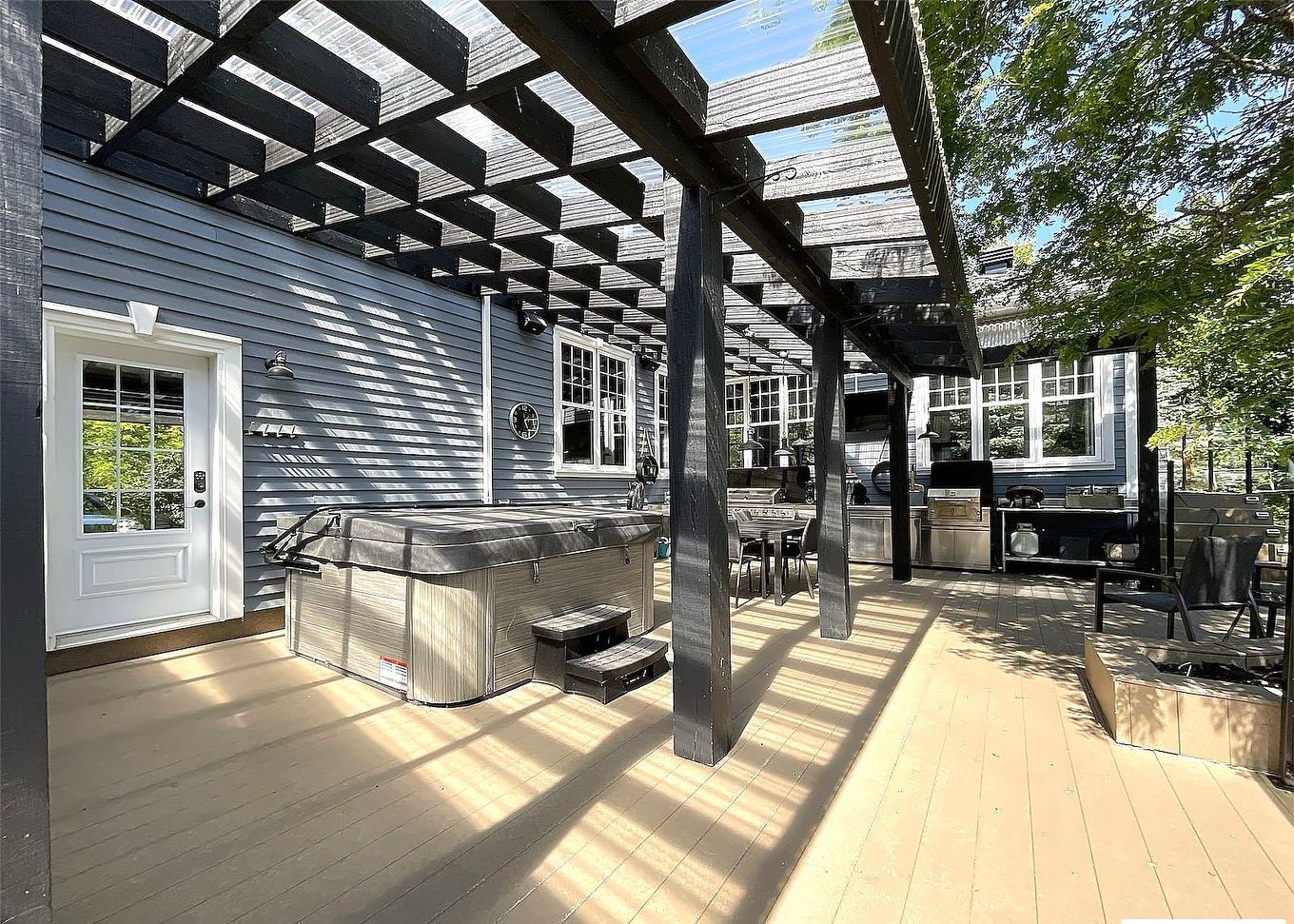 Patio - 10 Rue De L'Aqueduc, Saint-Alphonse-Rodriguez, QC - Outdoor