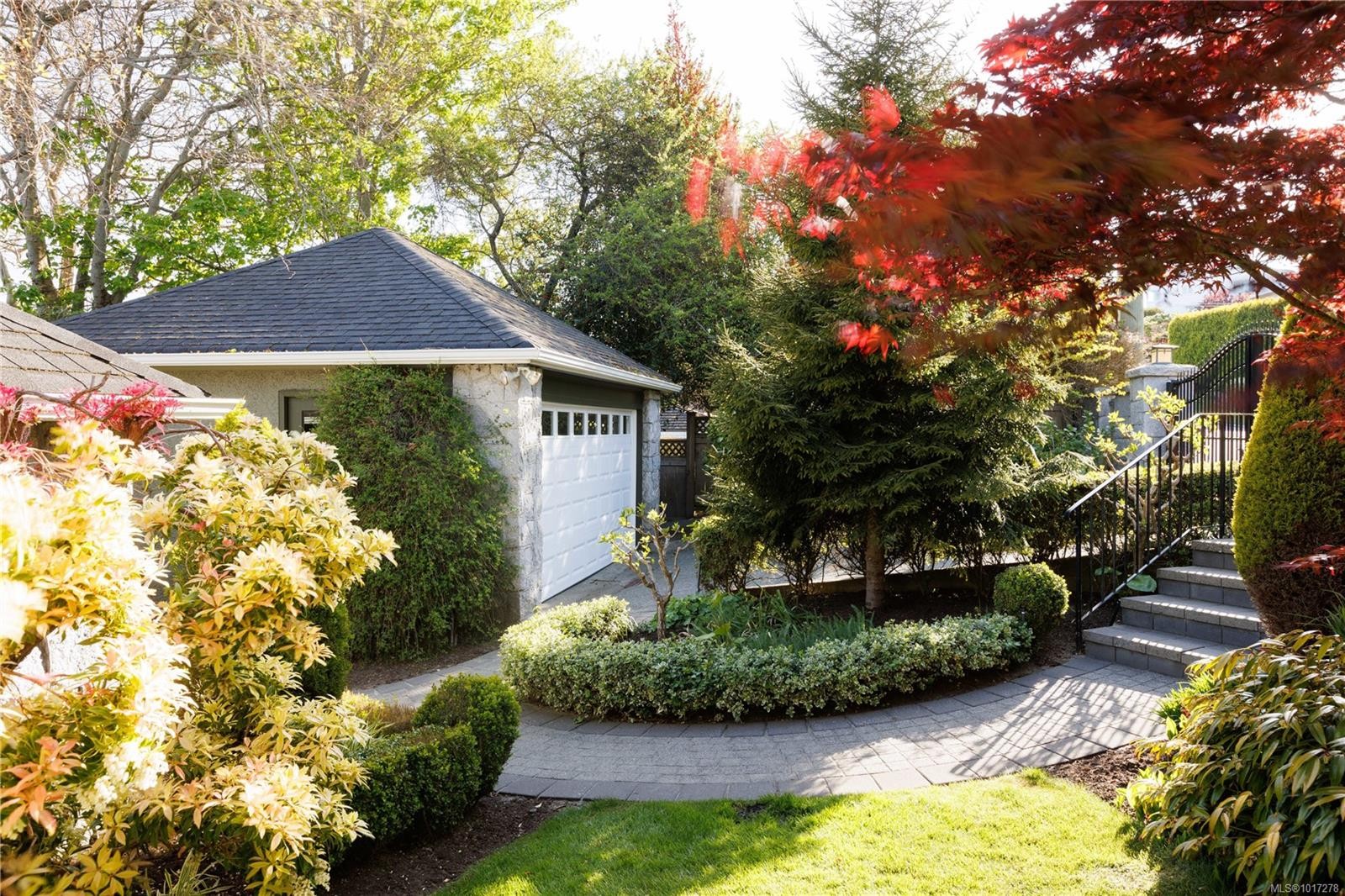 261 King George Terr, Oak Bay, BC