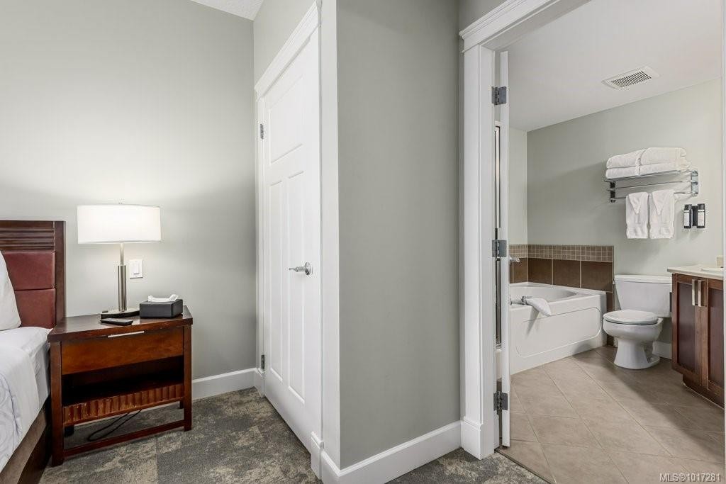 211A-1730 Riverside Lane, Courtenay, BC - Indoor