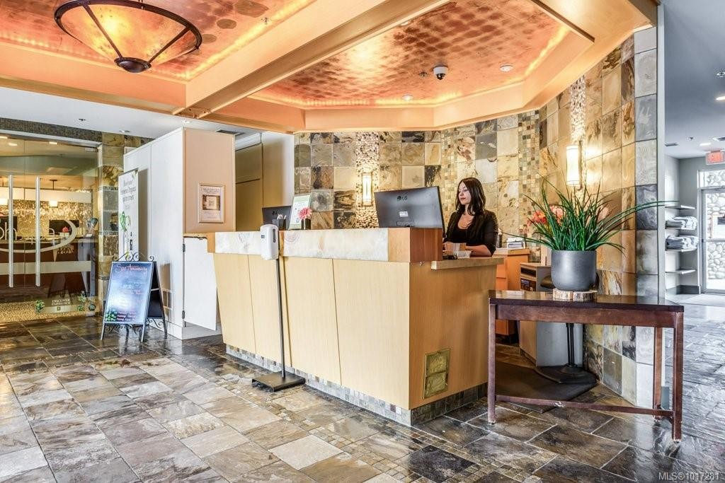 211A-1730 Riverside Lane, Courtenay, BC - Indoor