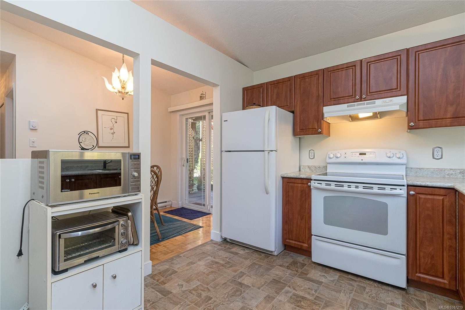 13-4140 Interurban Rd, Saanich, BC