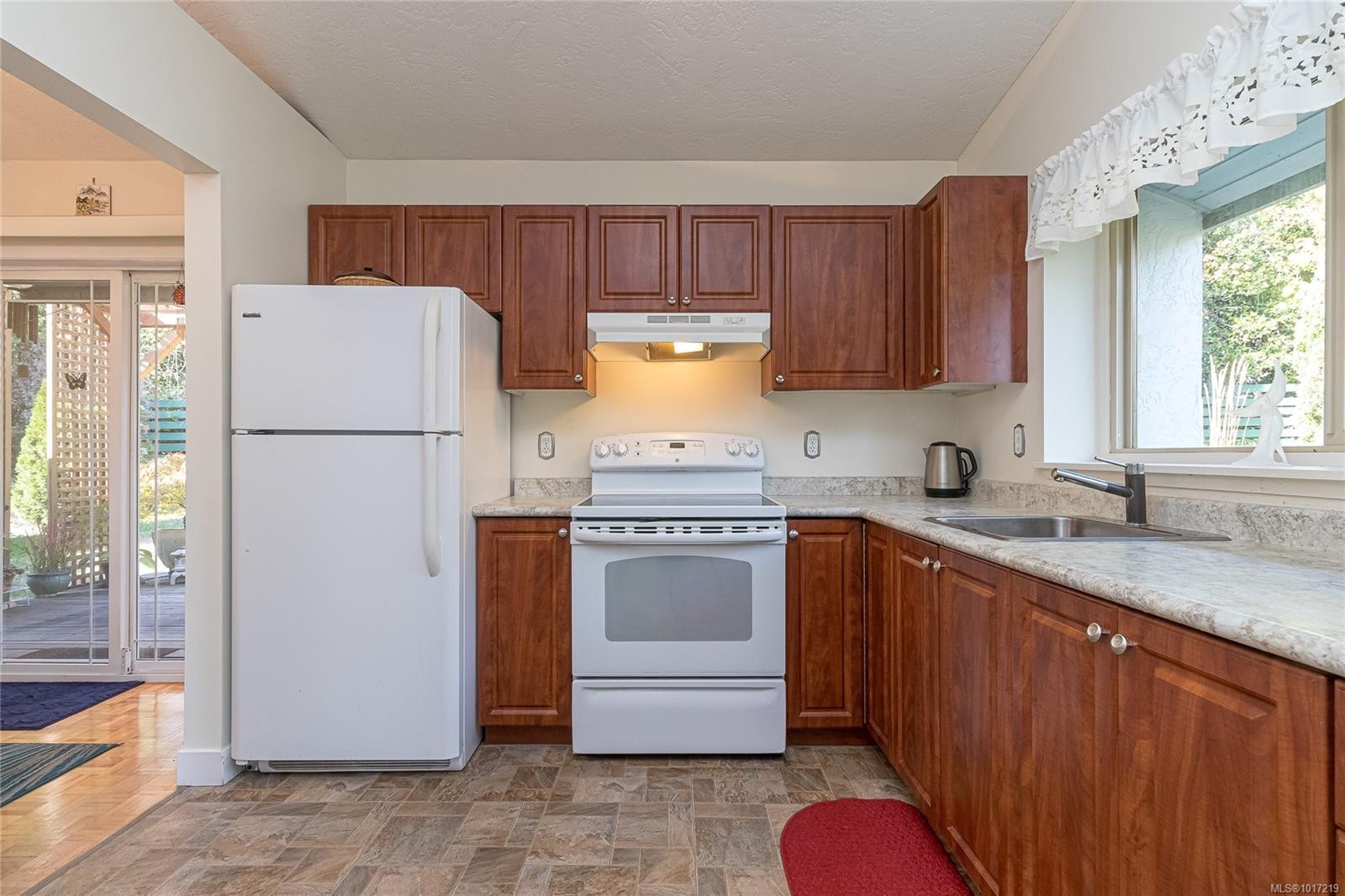 13-4140 Interurban Rd, Saanich, BC