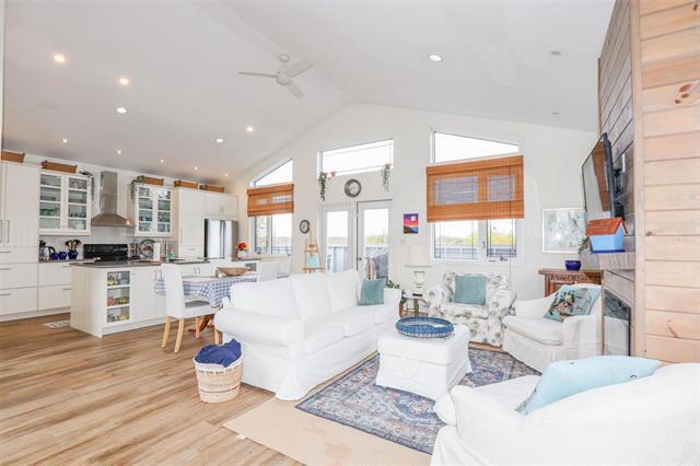 135 Victoria Dr, Hillside Beach, MB