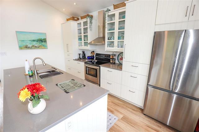 135 Victoria Dr, Hillside Beach, MB