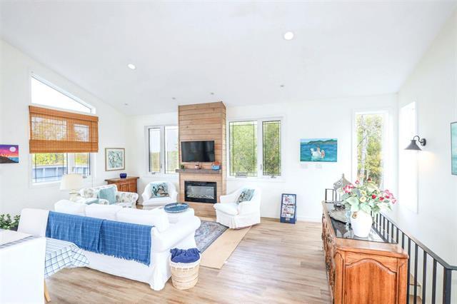 135 Victoria Dr, Hillside Beach, MB