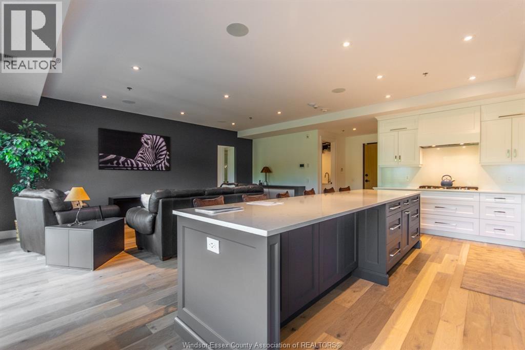 14400 Tecumseh Road Unit# 207, Tecumseh, ON - Indoor Photo Showing Kitchen With Upgraded Kitchen