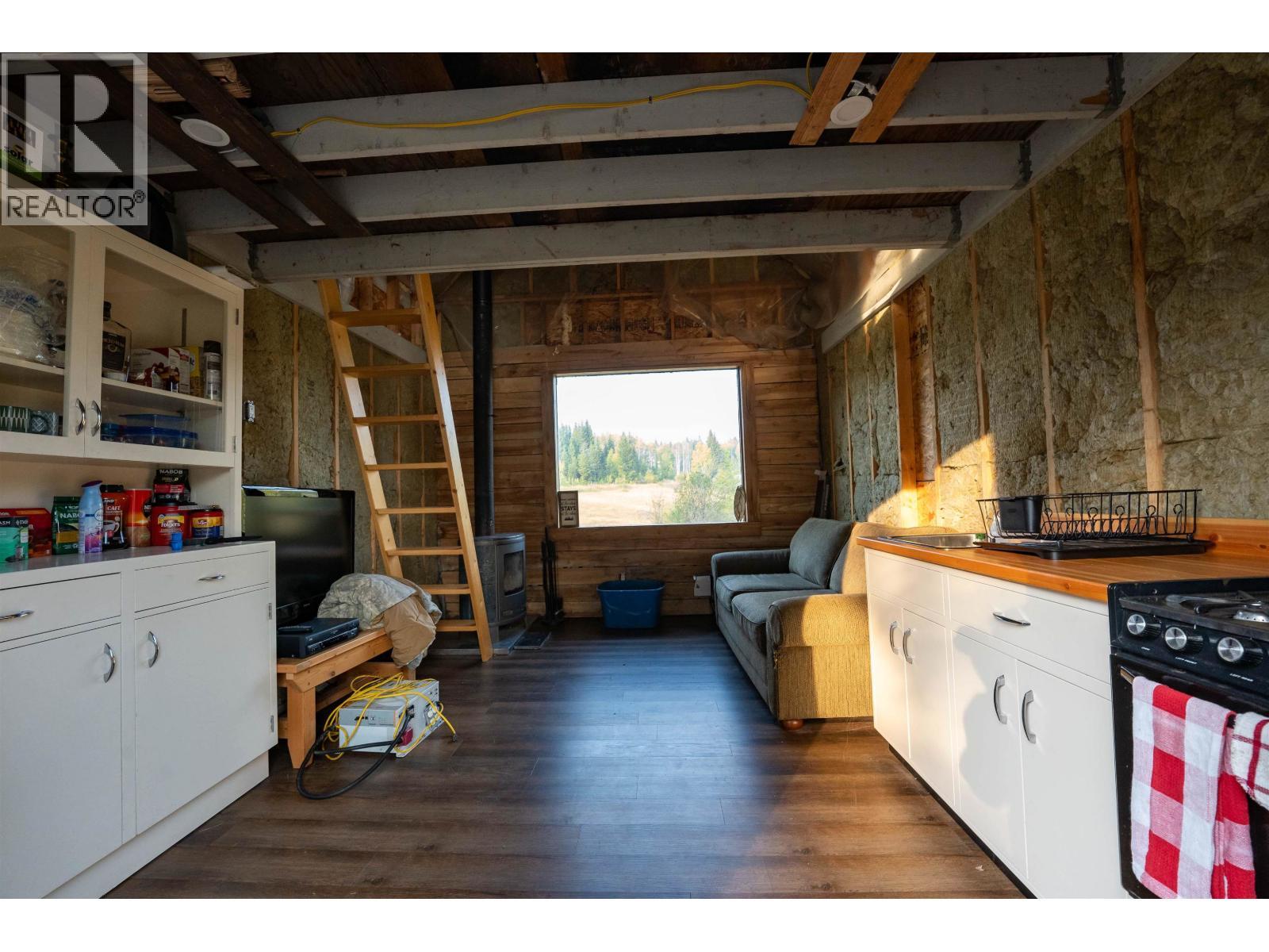 7470 Cariboo Chalet Road, Deka Lake / Sulphurous / Hathaway Lakes, BC