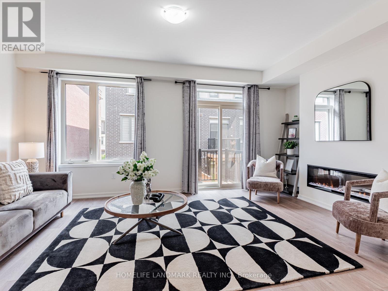 25 Origin Way, Vaughan, ON - Indoor Photo Showing Living Room