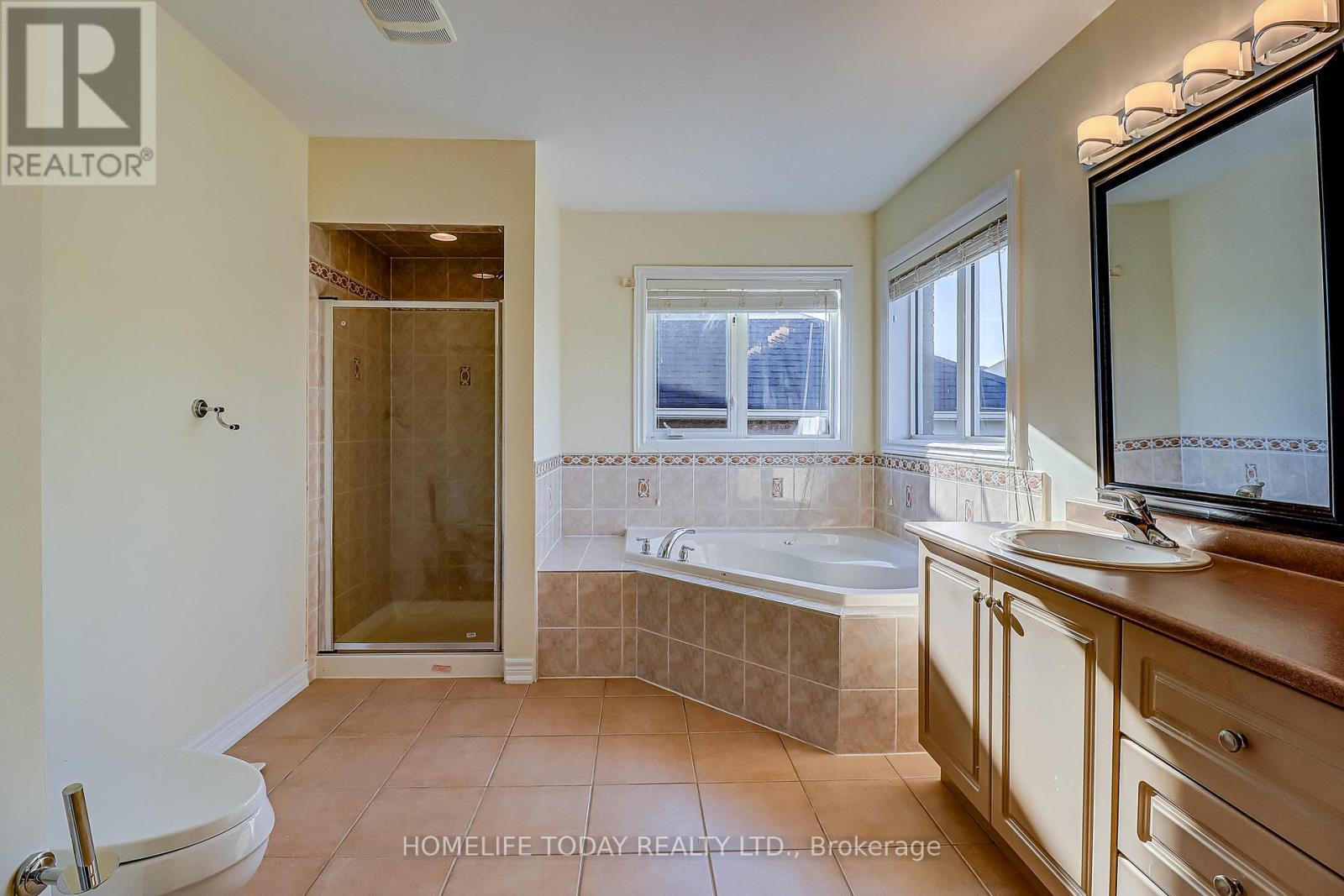 200 Ivy Glen Drive, Vaughan, ON - Indoor Photo Showing Bathroom