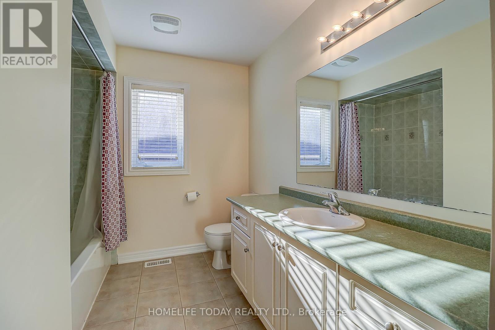 200 Ivy Glen Drive, Vaughan, ON - Indoor Photo Showing Bathroom