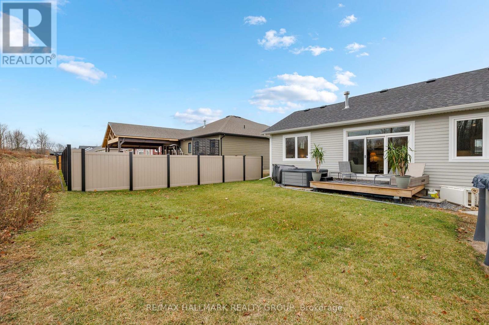 1077 Shearer Drive, Brockville, ON - Outdoor With Exterior