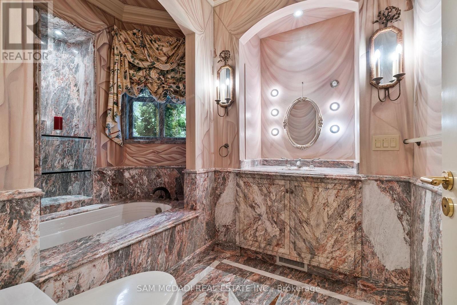 9 Flaherty Lane, Caledon, ON - Indoor Photo Showing Bathroom