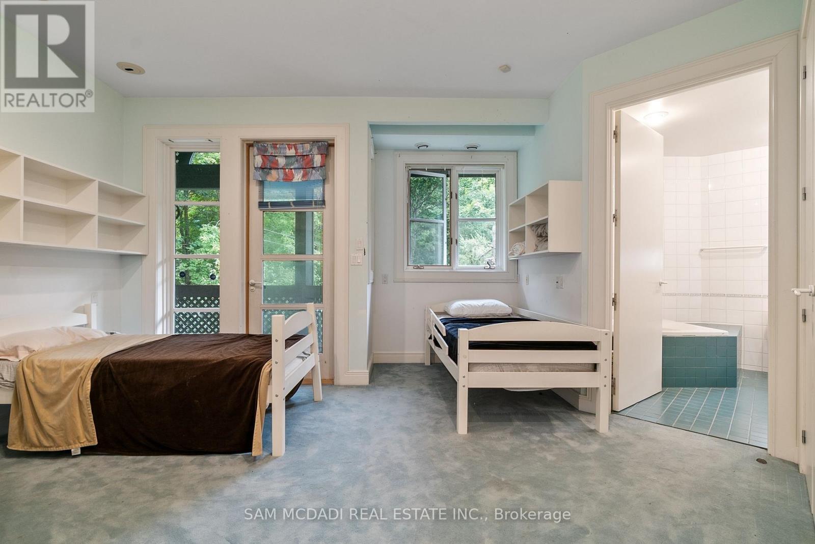 9 Flaherty Lane, Caledon, ON - Indoor