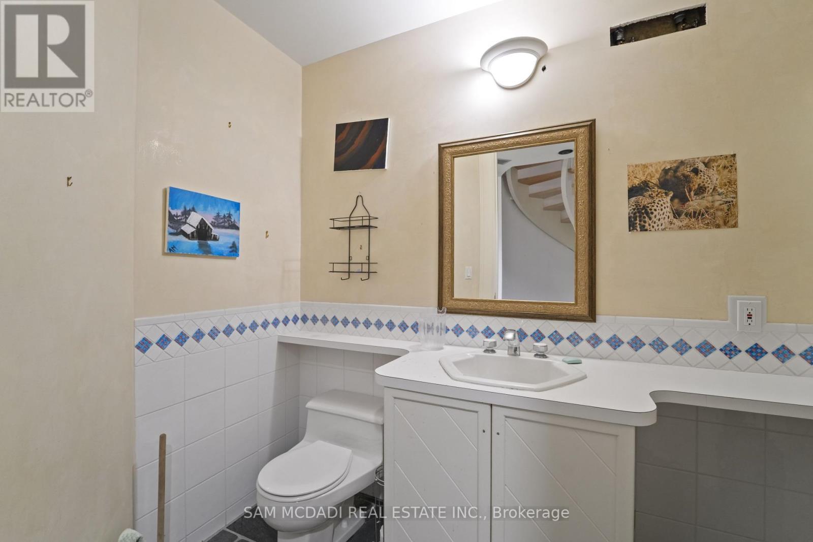 9 Flaherty Lane, Caledon, ON - Indoor Photo Showing Bathroom