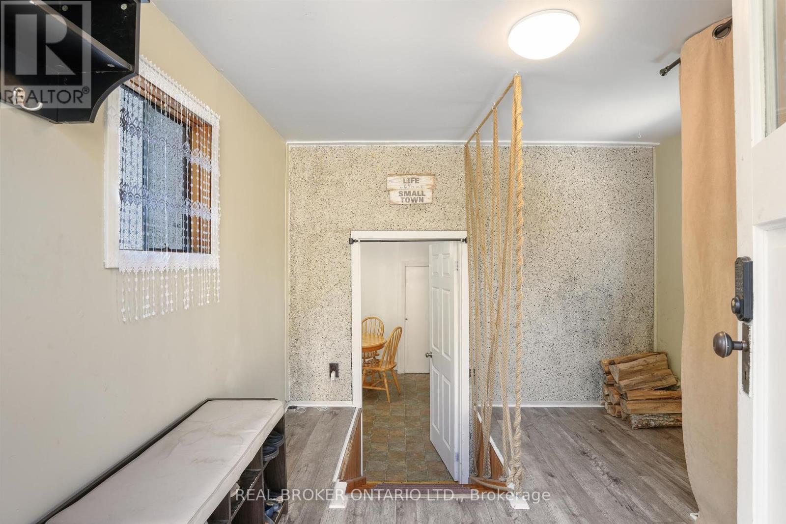 79 & 85 Bridge Street, Addington Highlands, ON - Indoor Photo Showing Other Room