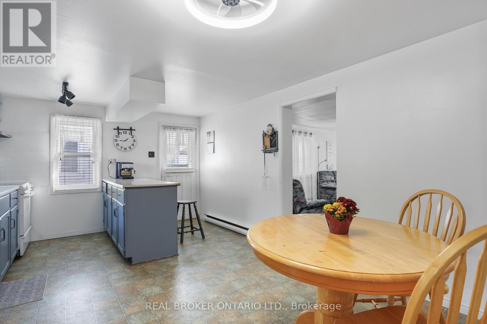 79 & 85 Bridge Street, Addington Highlands, ON - Indoor