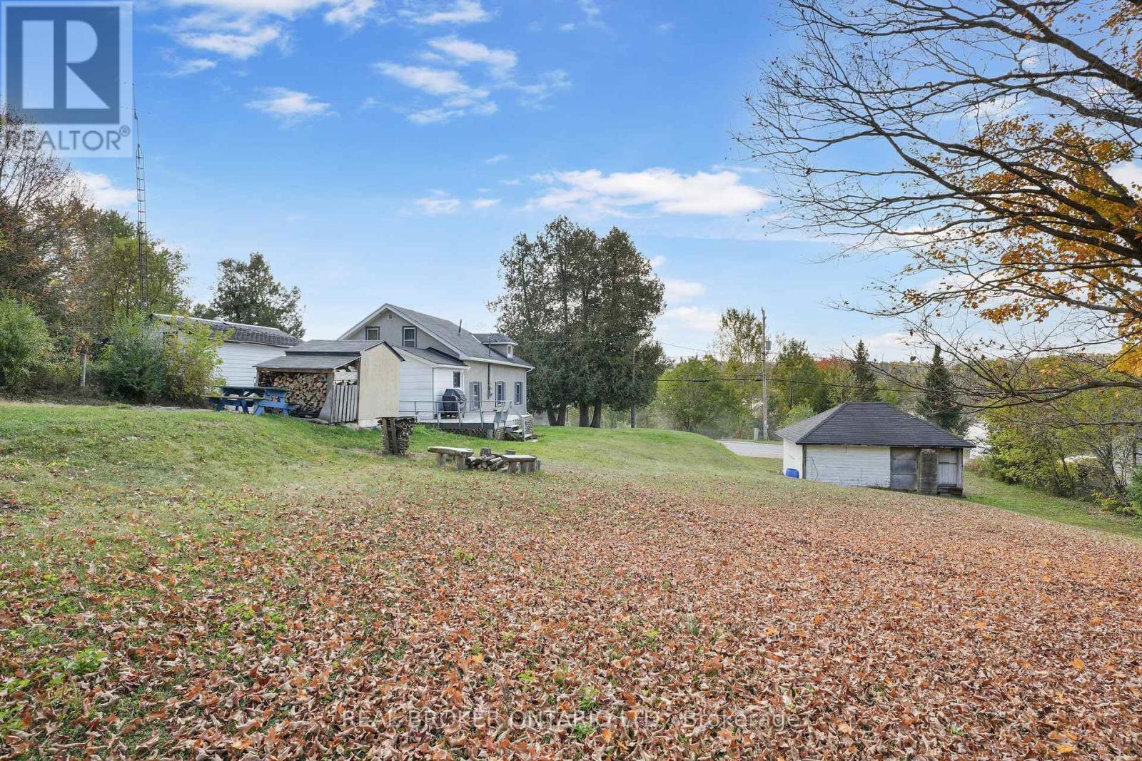 79 & 85 Bridge Street, Addington Highlands, ON - Outdoor