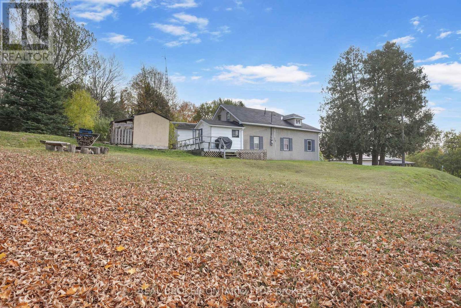 79 & 85 Bridge Street, Addington Highlands, ON - Outdoor