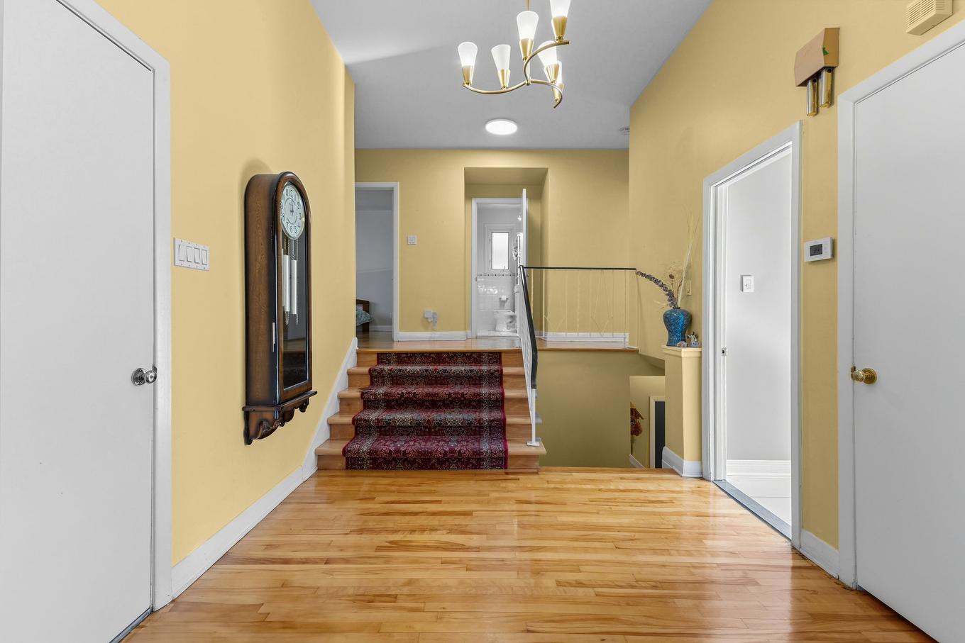 Hall d'entrée/Vestibule - 4900 Boul. Cavendish, Montréal (Côte-Des-Neiges/Notre-Dame-De-Grâce), QC - Indoor Photo Showing Other Room