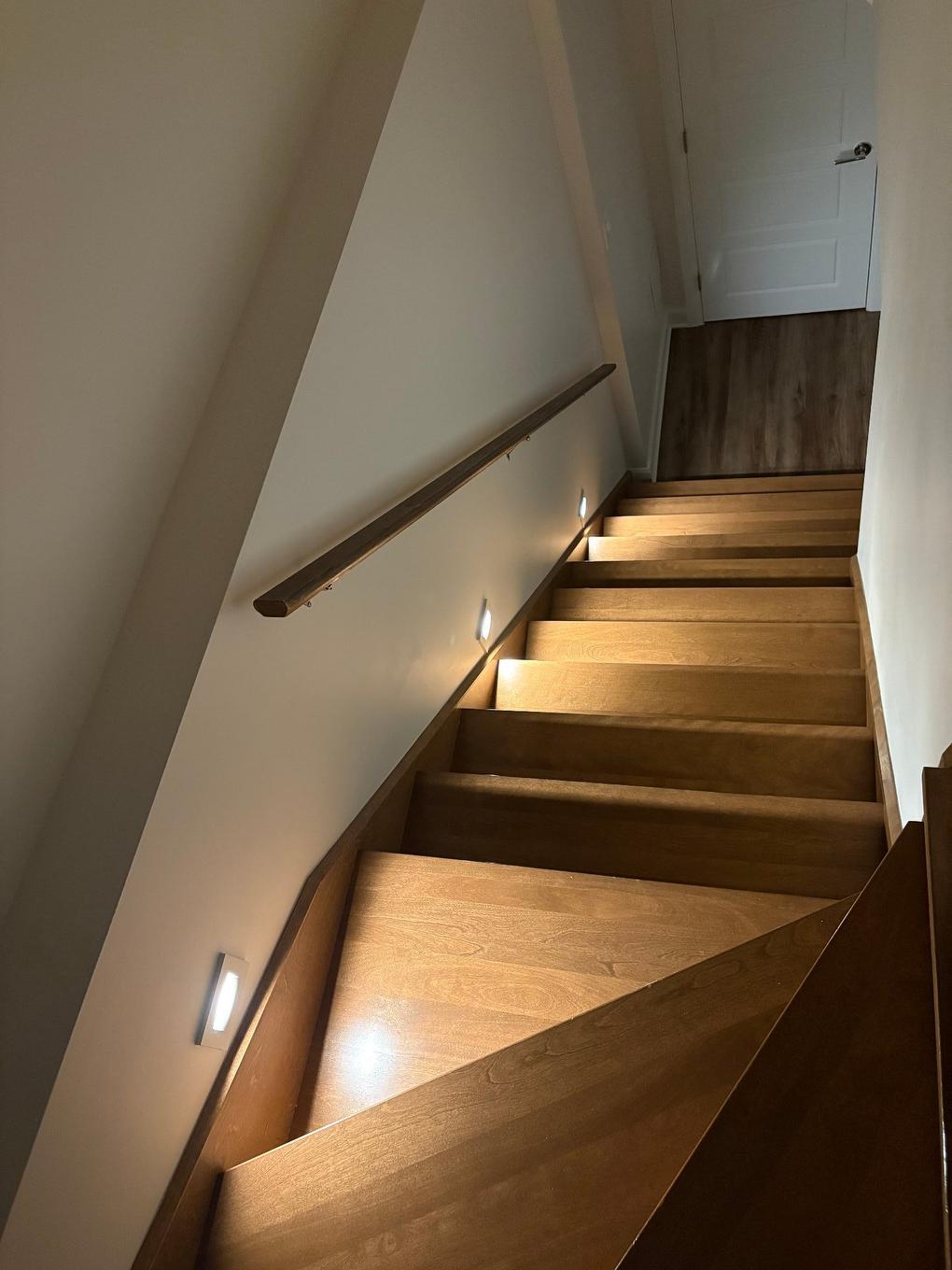 Escalier - 464 Rue Rosalie, Laval (Fabreville), QC - Indoor Photo Showing Other Room