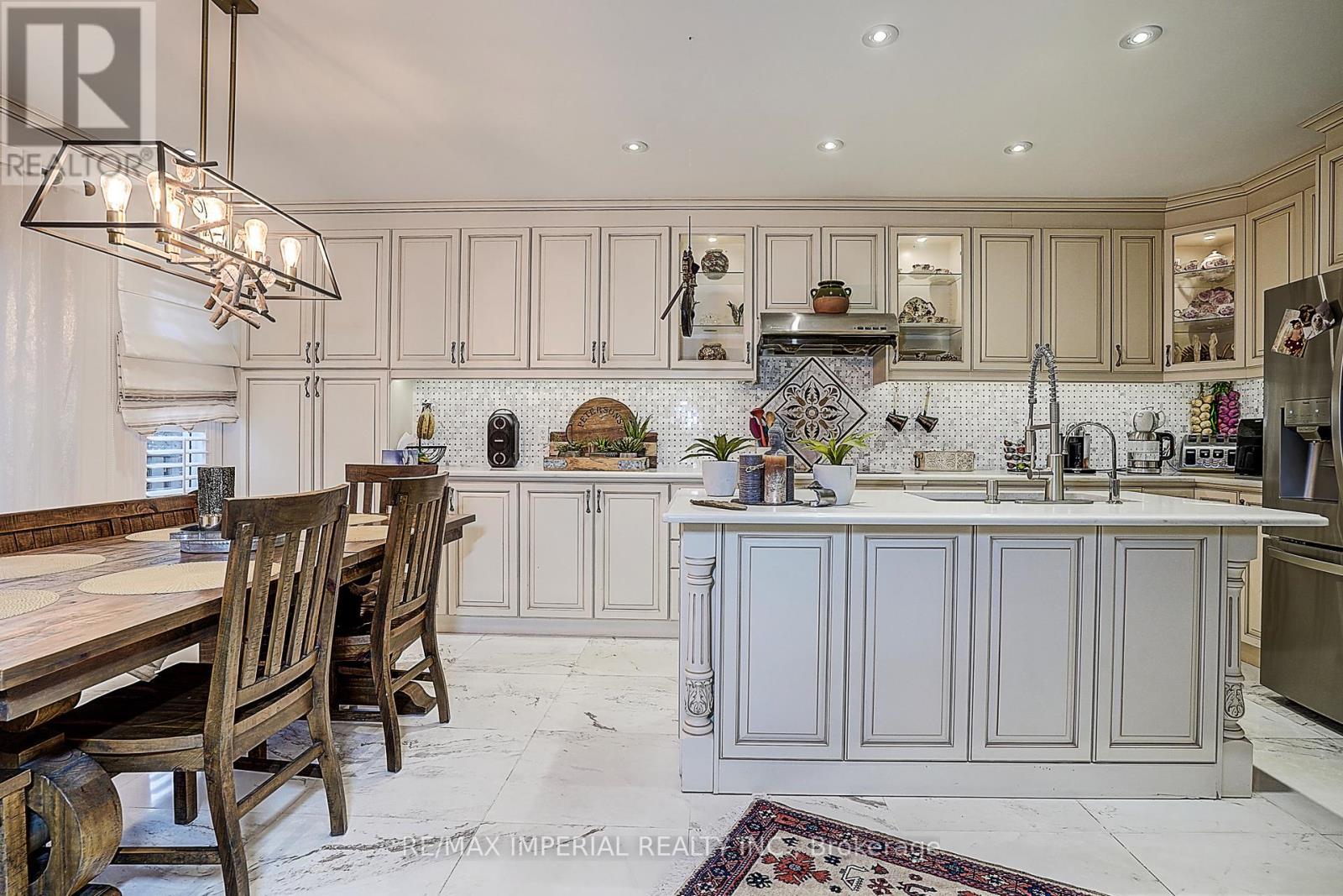 32 Brandon Gate Drive, Vaughan, ON - Indoor