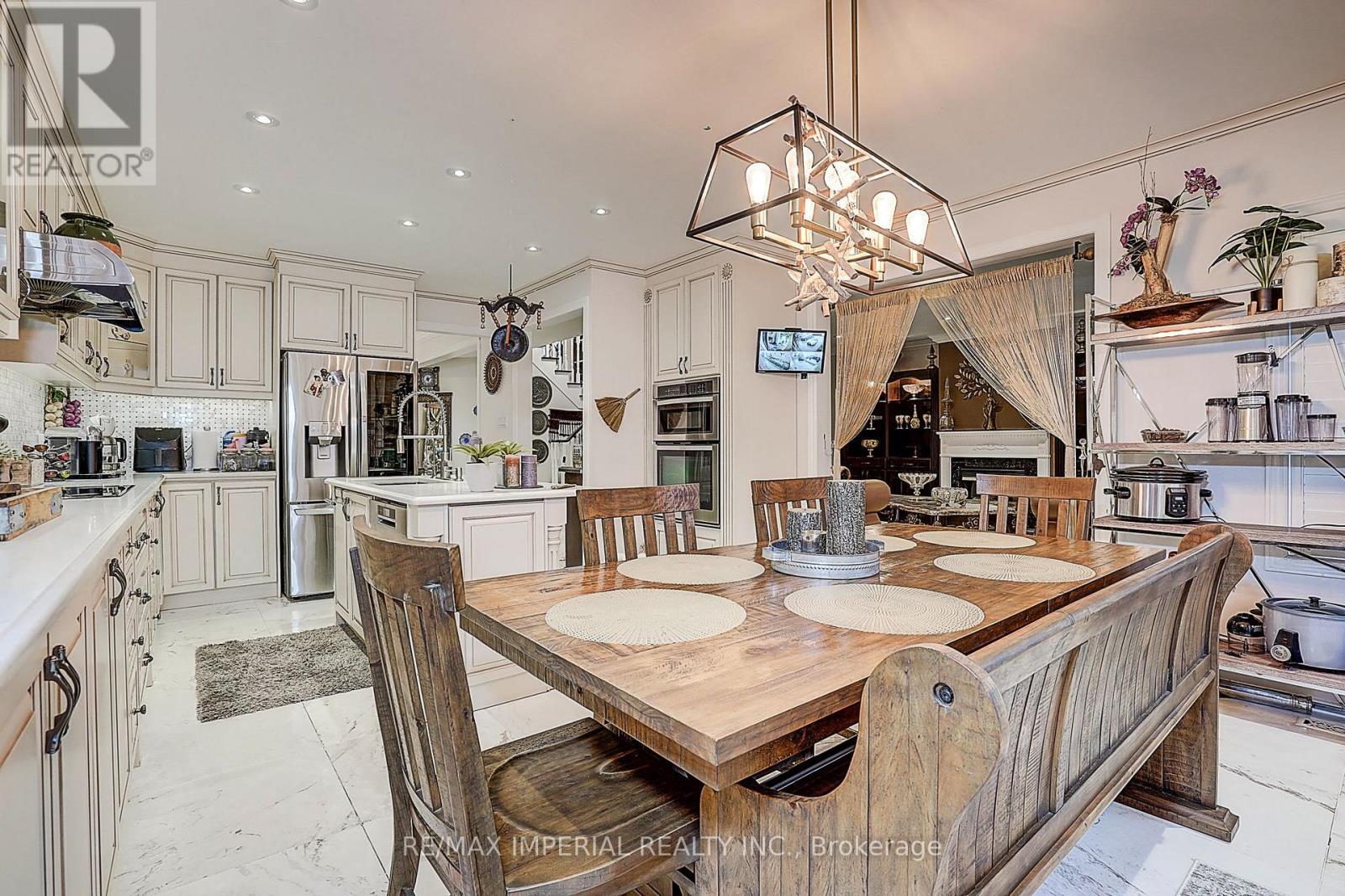 32 Brandon Gate Drive, Vaughan, ON - Indoor