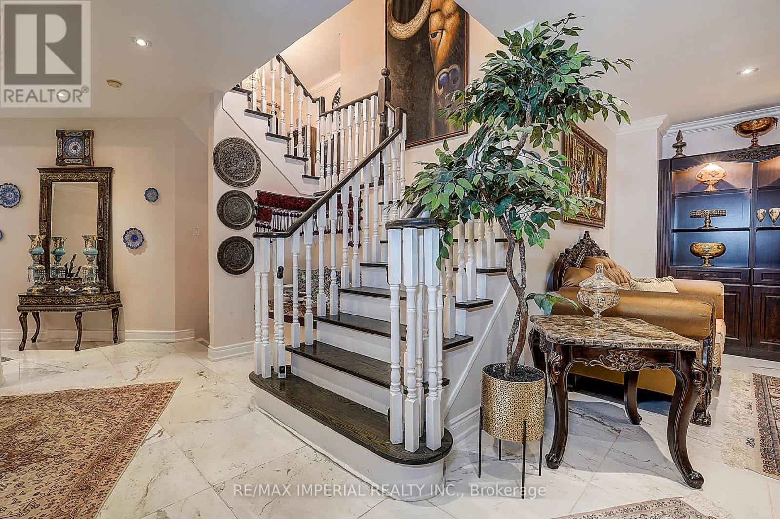 32 Brandon Gate Drive, Vaughan, ON - Indoor Photo Showing Other Room