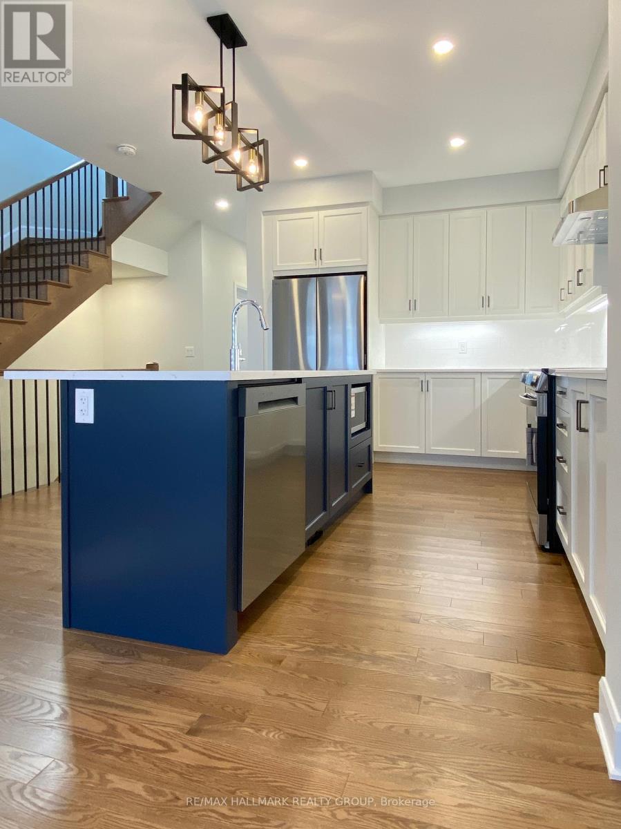 1308 Whitlow Grass Way, Ottawa, ON - Indoor Photo Showing Kitchen