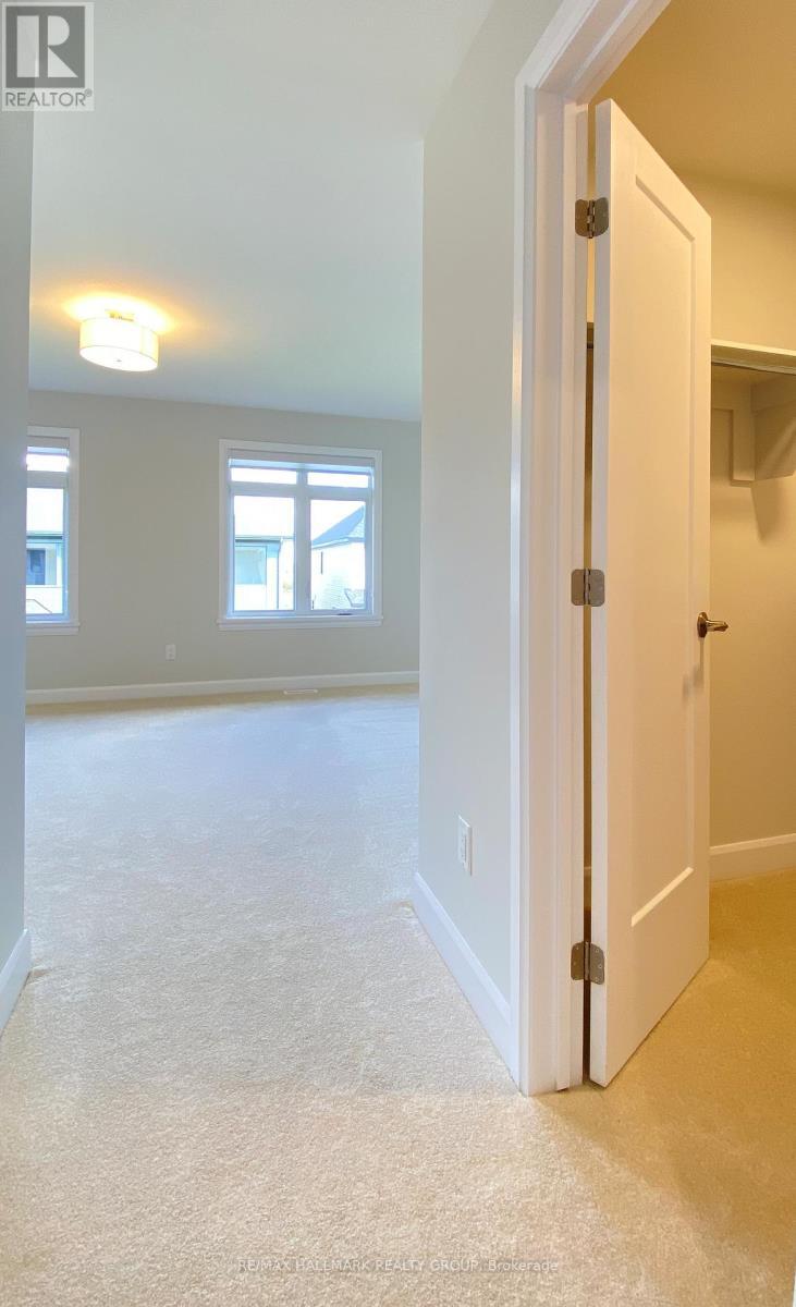 1308 Whitlow Grass Way, Ottawa, ON - Indoor Photo Showing Other Room
