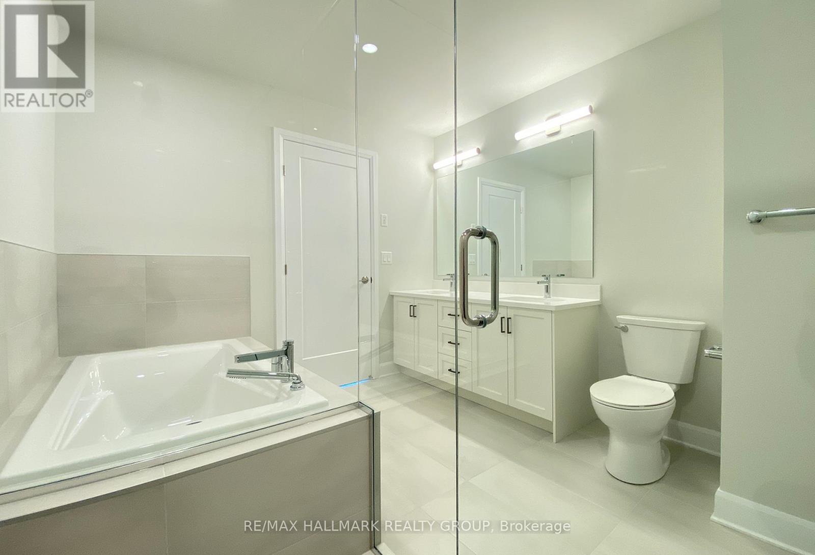 1308 Whitlow Grass Way, Ottawa, ON - Indoor Photo Showing Bathroom