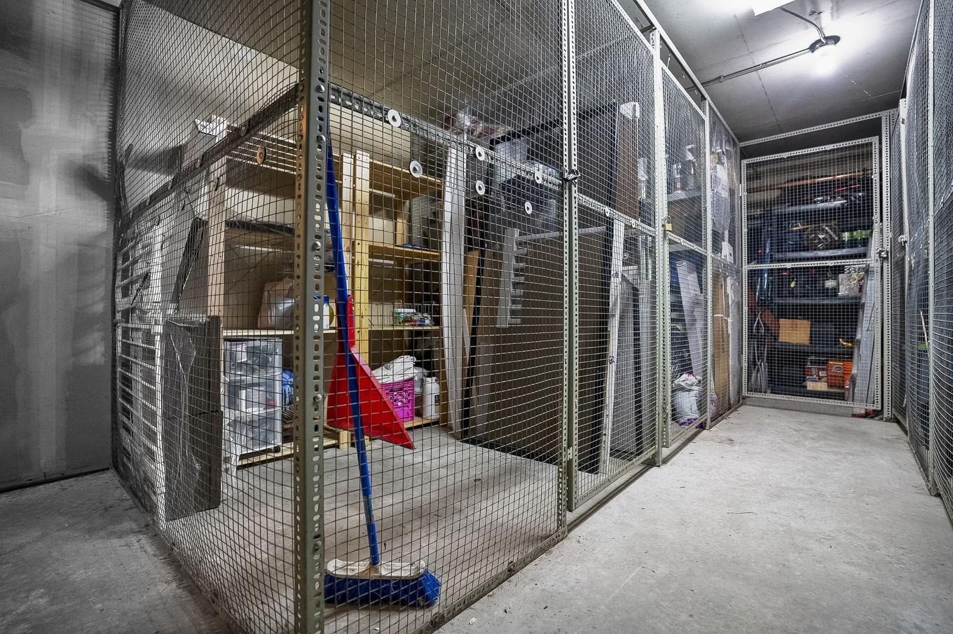 Storage - 202-2800A Rue St-Patrick, Montréal (Le Sud-Ouest), QC -