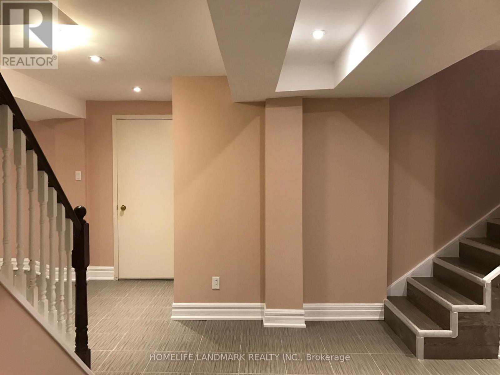 2535 Symington Court, Mississauga, ON - Indoor Photo Showing Other Room