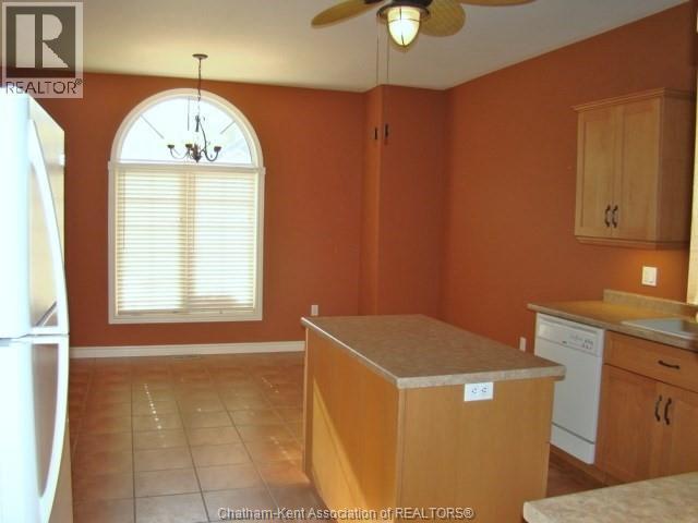 4 Red Leaf Lane, Ridgetown, ON - Indoor Photo Showing Kitchen