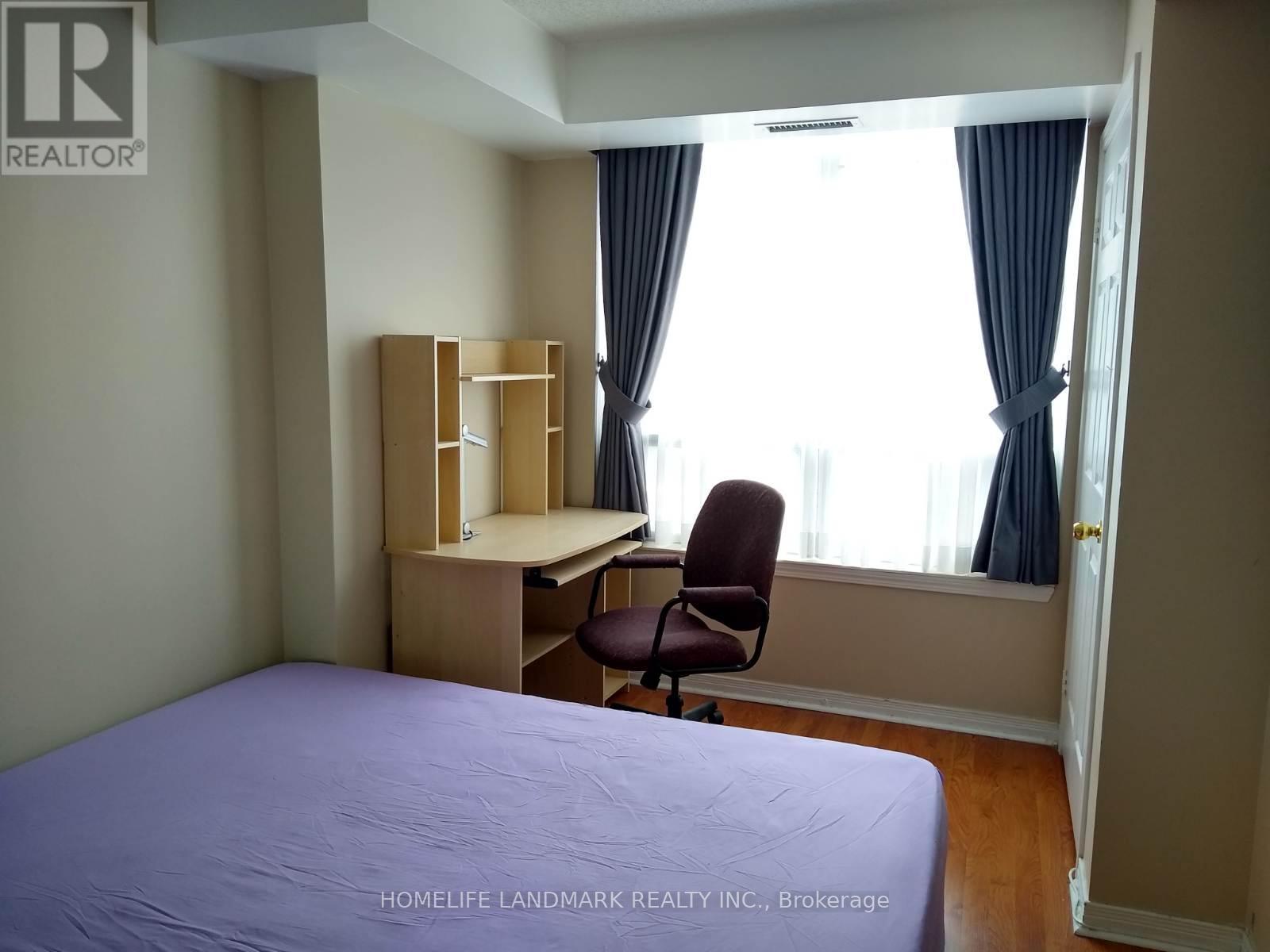 2003 - 8 Hillcrest Avenue, Toronto, ON - Indoor Photo Showing Bedroom