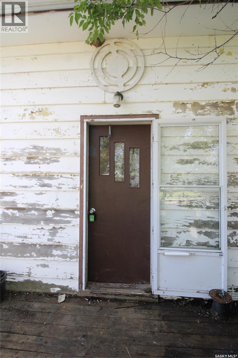 810 2Nd Avenue S, Simmie, SK -