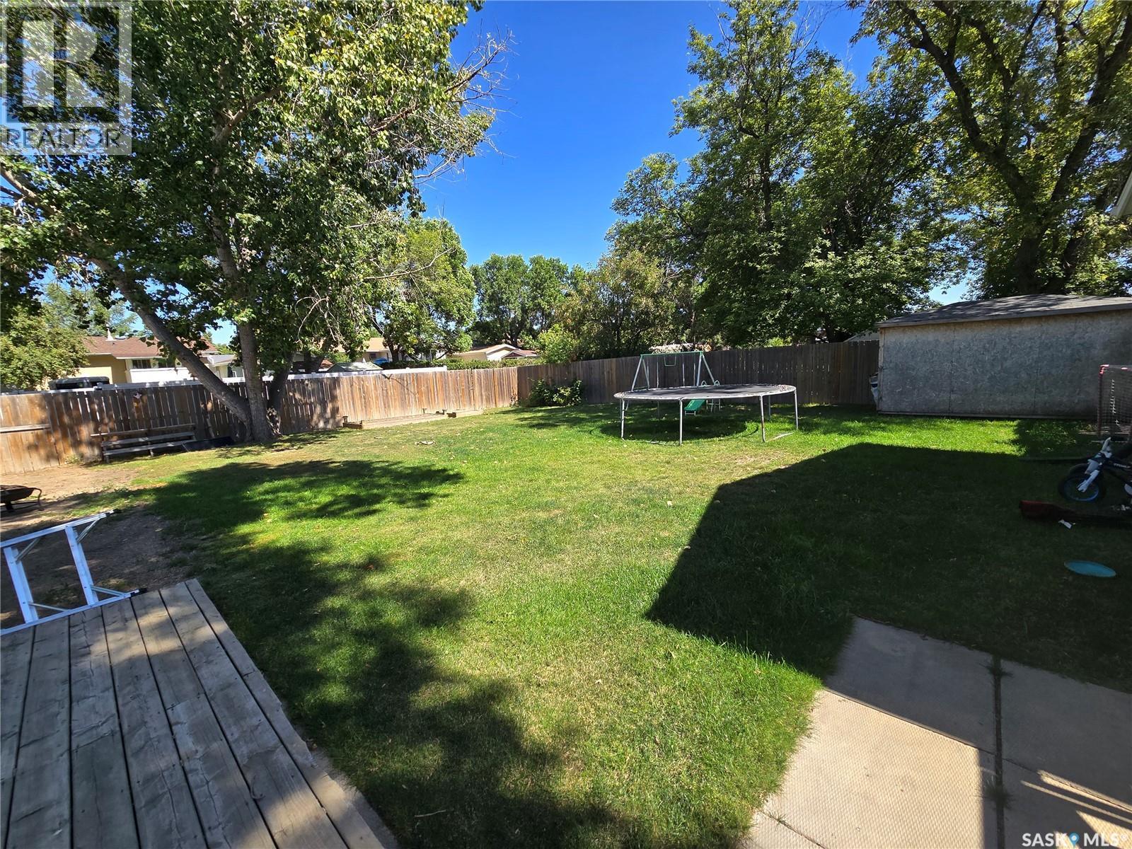 7 Mitchell Crescent, Weyburn, SK - Outdoor With Backyard