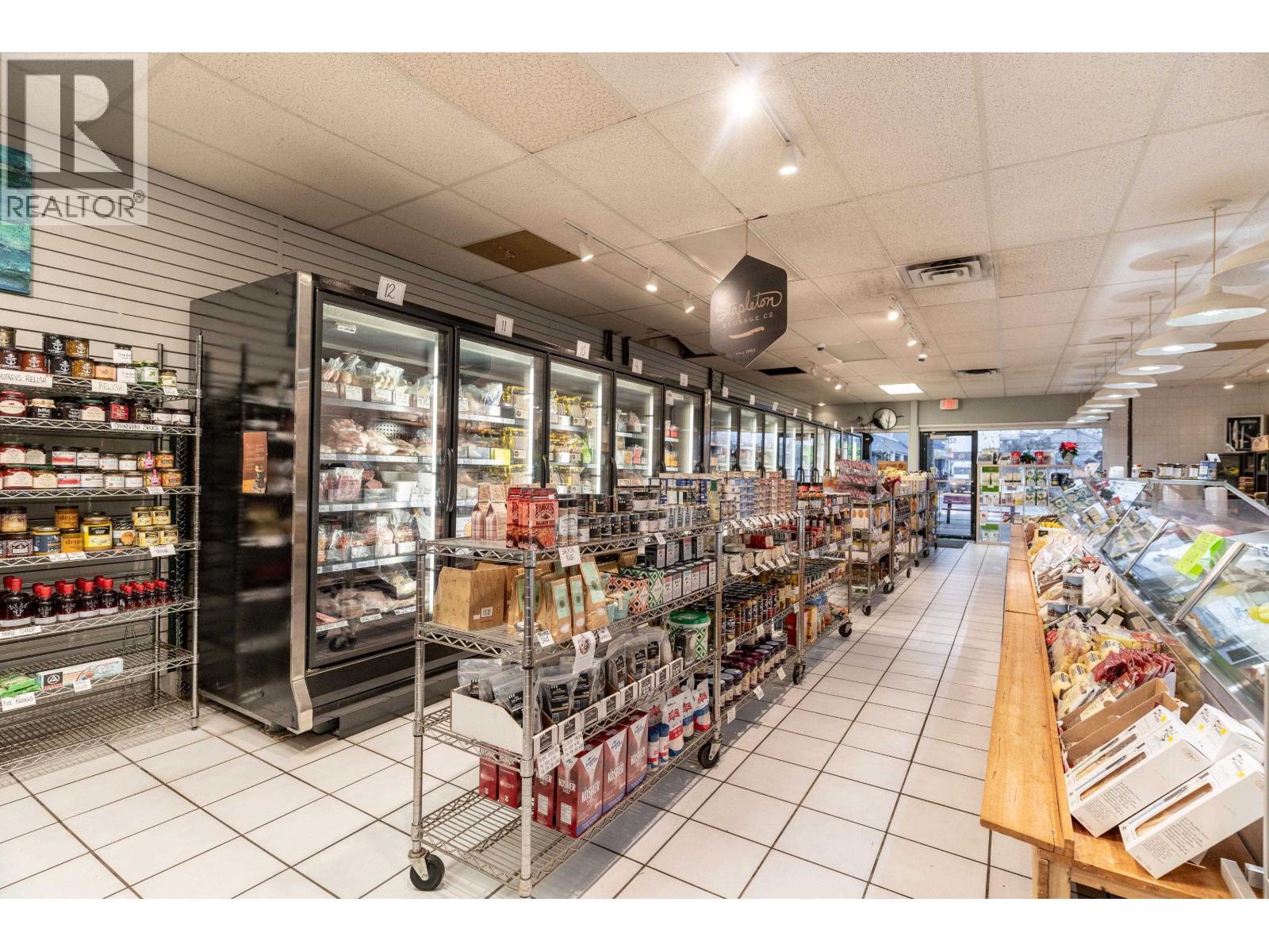 5229A Ladner Trunk Road, Ladner, BC