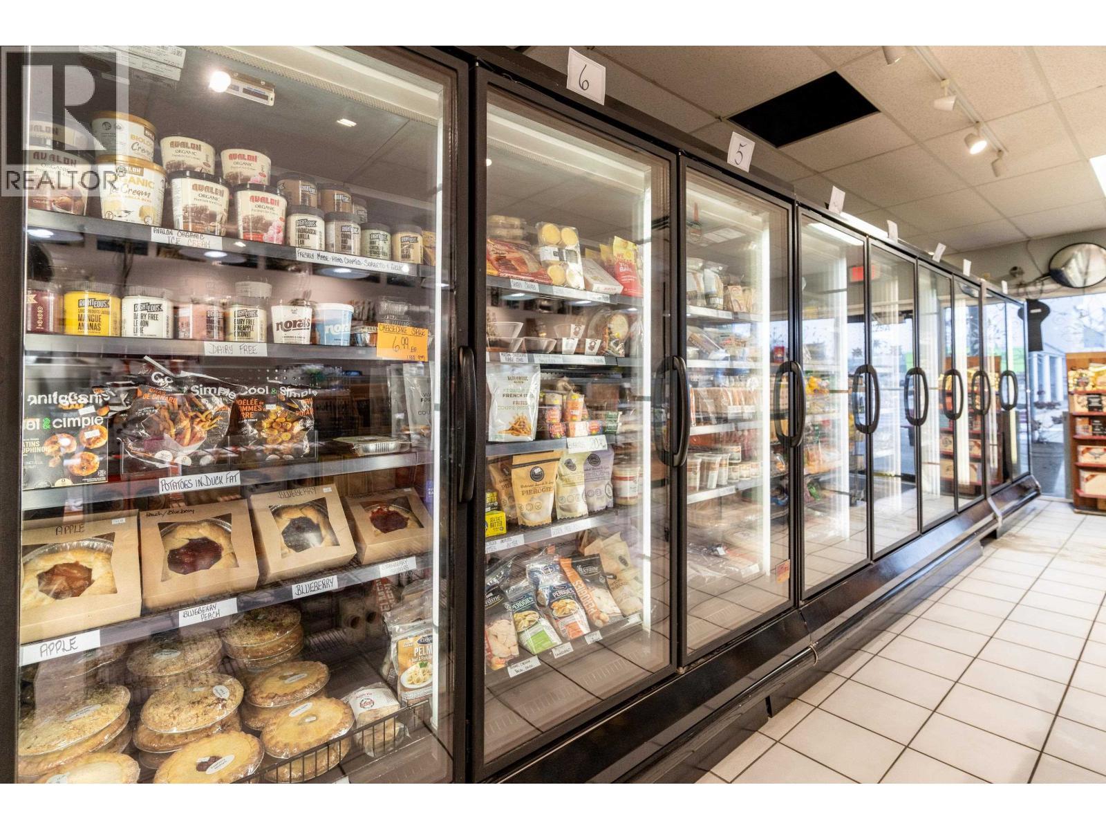 5229A Ladner Trunk Road, Ladner, BC