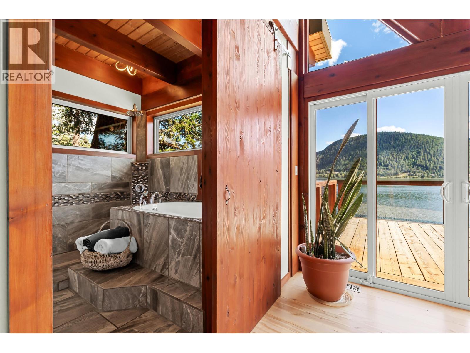 1917 Bass Road, Williams Lake, BC - Indoor