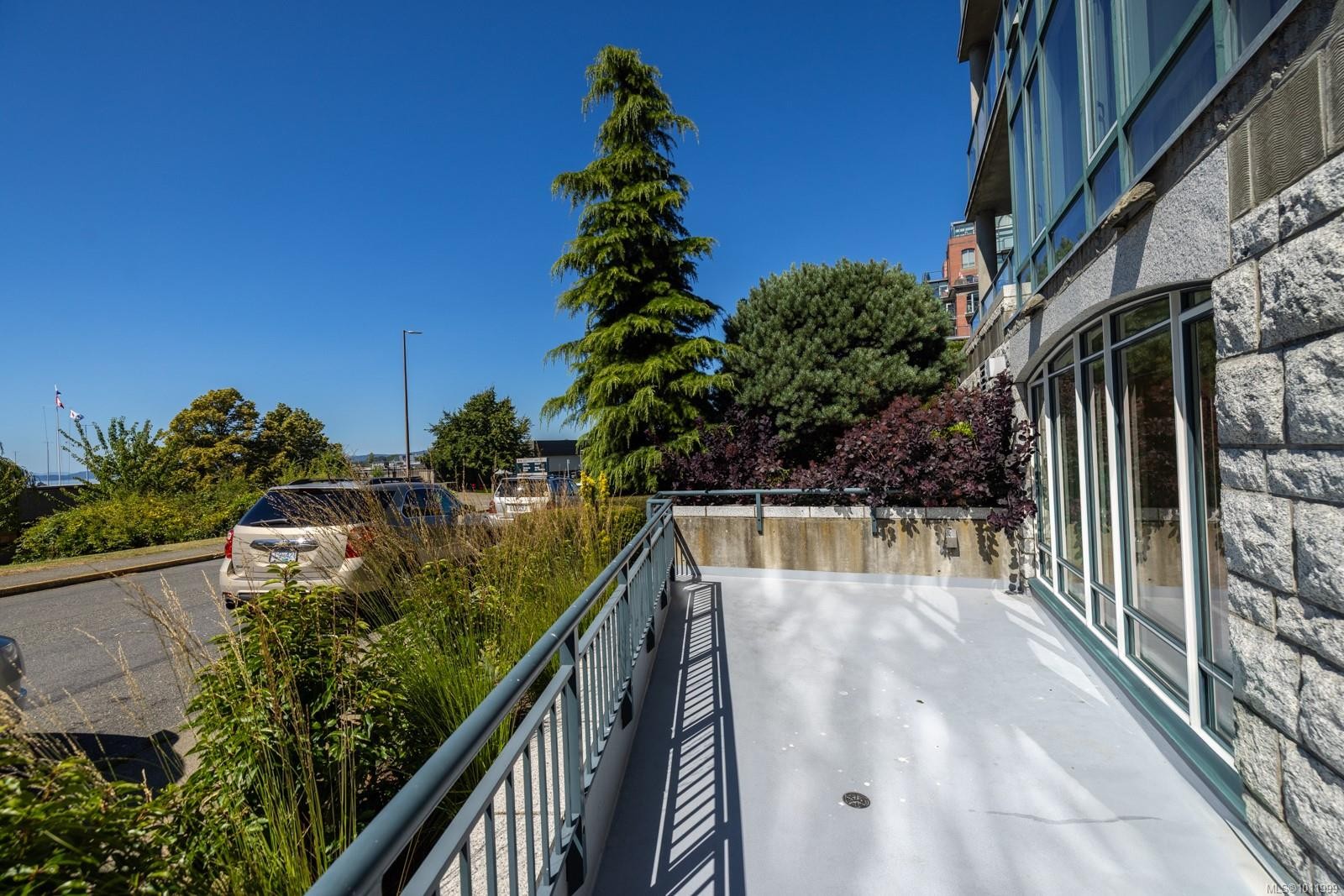 231-21 Dallas Rd, Victoria, BC - Outdoor