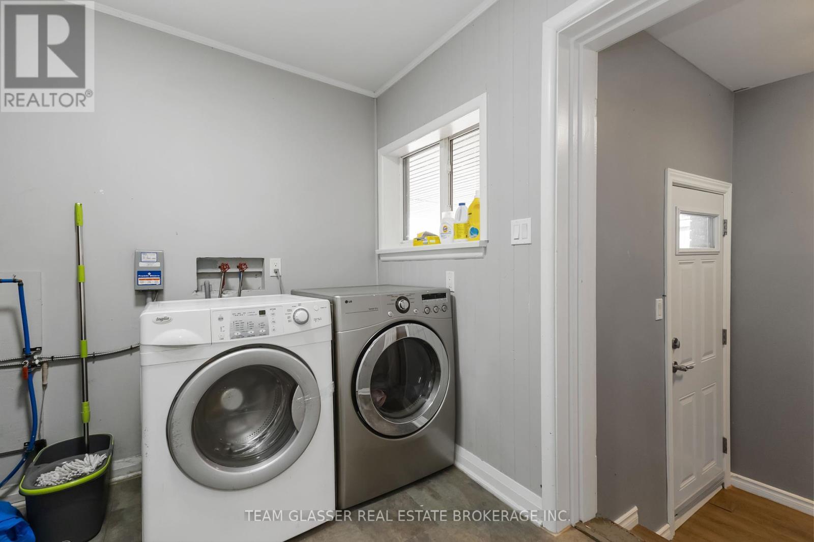11241 Imperial Road, Malahide, ON - Indoor Photo Showing Laundry Room