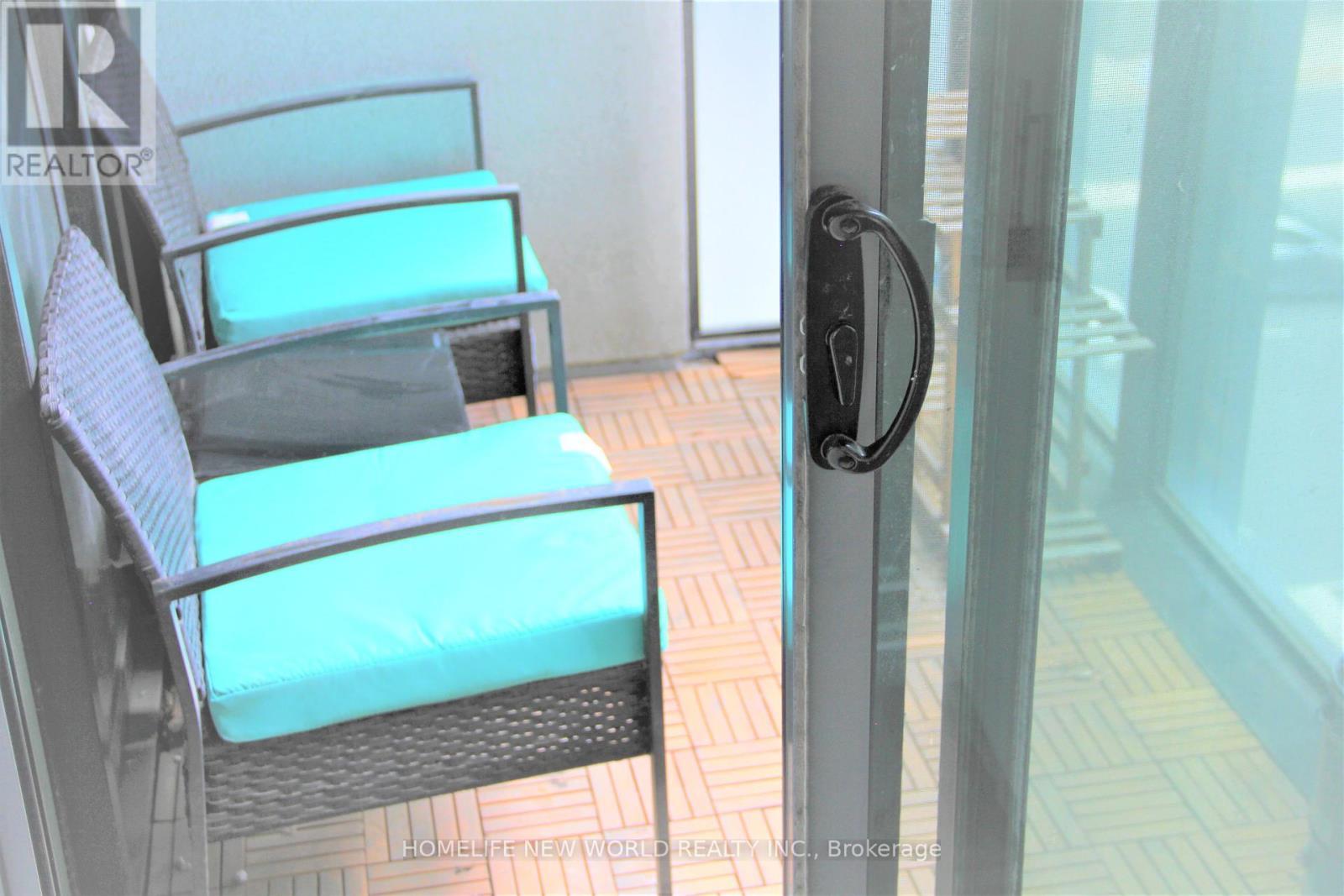 503 - 110 Charles Street E, Toronto, ON - Indoor