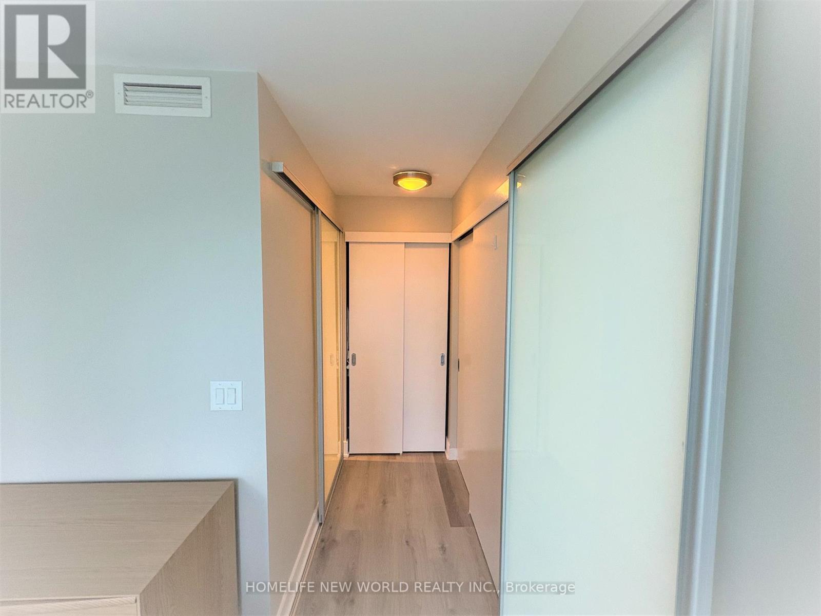 503 - 110 Charles Street E, Toronto, ON - Indoor