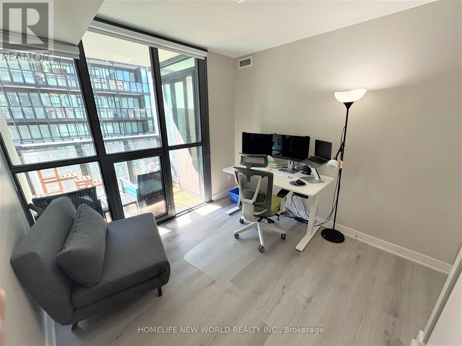 503 - 110 Charles Street E, Toronto, ON - Indoor