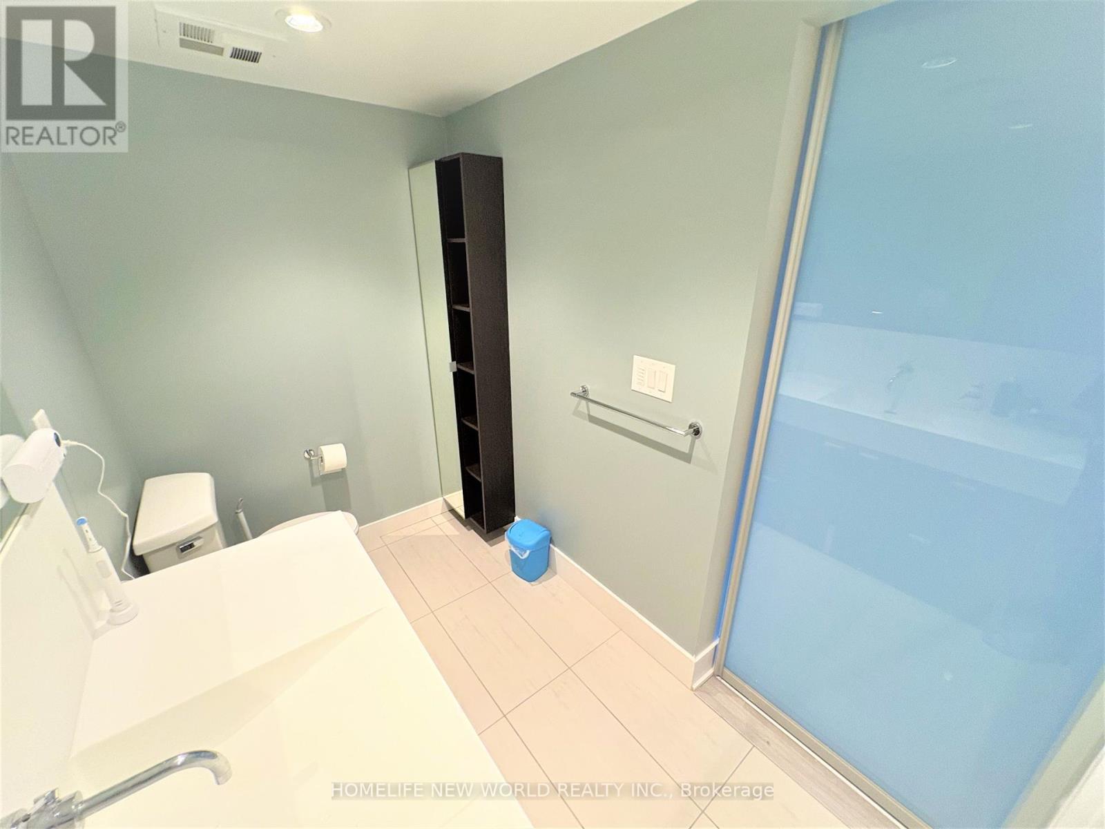 503 - 110 Charles Street E, Toronto, ON - Indoor Photo Showing Bathroom