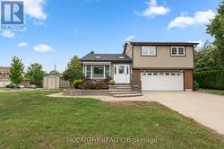 Great Curb appeal- Pretty house -